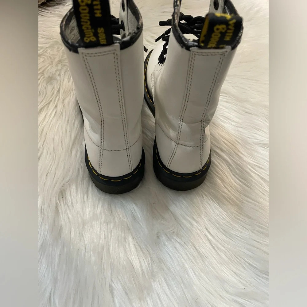 Dr. Martens White Leather Lace Up boots- Women's 7 - Picture 15 of 16